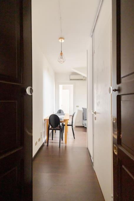 Sky-View Flat In Milan Appartement Buitenkant foto
